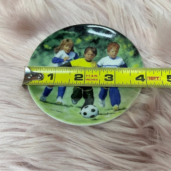 2  small sports collector plates - Picture 5 of 12